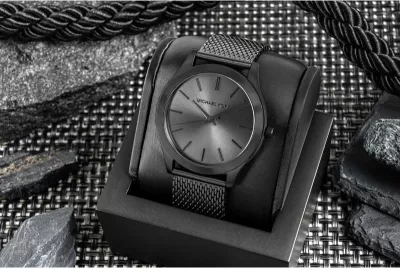 Orë dore dhe portofol kartelash Michael Kors për meshkuj, të zeza