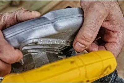 Sharrë rrethore DeWALT Handkreissaege 65 mm 1350W, verdhë
