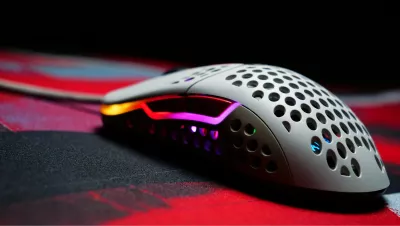 Maus Cherry XTRFY M42, Optik, USB Type-A, 16000 DPI, Multikolor