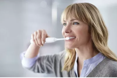 Furçë dhëmbësh elektrike, Philips Sonicare ProtectiveClean 5100 HX6851/34, sensor presioni, 3 mënyra pastrimi, timer, me kuti udhëtimi, bardhë dhe e zezë, set 2 doreza