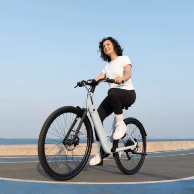 Bicikletë elektrike Urtopia Carbon 1 ST Step-Thru, M (155–185 cm), 250W, autonomi deri 130 km, Blu