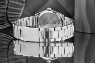 Orë dore për meshkuj Casio, argjendtë