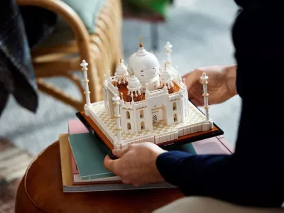 LEGO ARCHITECTURE Taj Mahal 21056