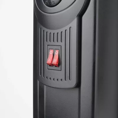 Radiator elektrik me vaj Black&Decker BXRA2000E 2000W, termostat i rregullueshëm, 11 elemente, i zi