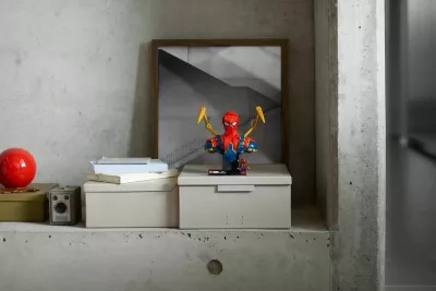 Set LEGO Marvel Iron Spider-Man bust