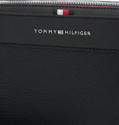 Çantë kozmetike për meshkuj Tommy Hilfiger TH Central Pouch AM0AM14822, e zezë