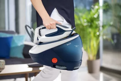 Hekur me stacion avulli, Tefal, GV9221E0, 2600 W 7.6 bar 140 g/min goditje avulli 550 g/min shtesë, bardhë-blu