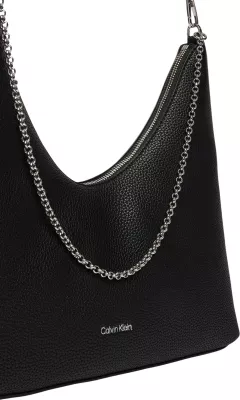 Çantë krahu për femra Calvin Klein EMBLEM HW PEBBLE LV04F3495G, e zezë