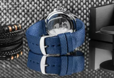 Orë dore për meshkuj Timex, e zezë