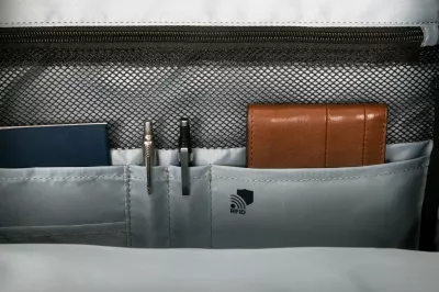 Kasë Targus Sagano Travel 15.6 inç, e zezë/gri