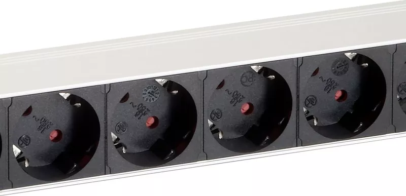 Listë prizash rack Equip 19" 8x Schuko, 1.8m, alumini