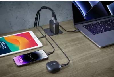 Karikues GaN INTENSO 7814010 140W 3xUSB-C + 1xUSB-A, kabllo USB-C në USB-C 2m 5A e përfshirë, e zezë (set)
