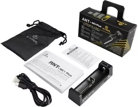 Karikues baterish XTAR ANT MC1 Plus, për bateri cilindrike Li-ion, i zi