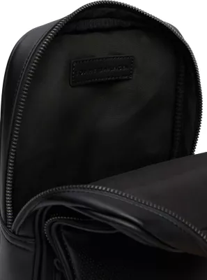 Çantë crossbody për meshkuj Tommy Hilfiger TH Foundation Sling Bag AM0AM14757, e zezë