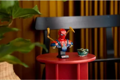 Set LEGO Marvel Iron Spider-Man bust