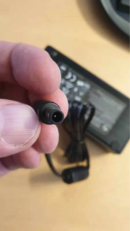 Adapter ALLNET 12V/5A për tabletë