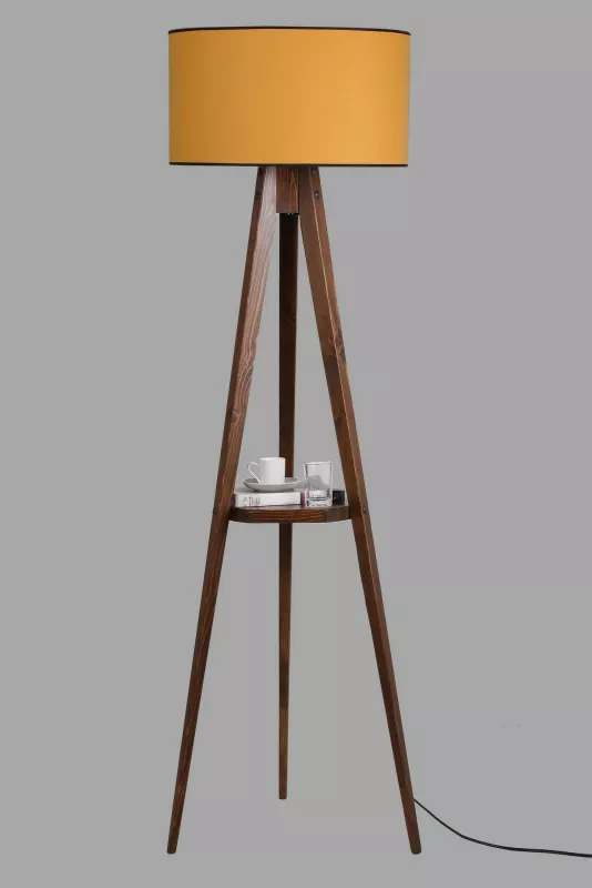 Llambë dyshemeje me tripod, trup druri, raft, abazhuri ngjyrë mustard, Opviq Sehbalı