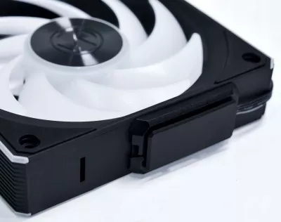 Ventilator për kasë Lian Li UNI FAN CL Wireless 120mm ARGB PWM (12CL1W1B) i zi, 1 copë