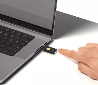 Çelës sigurie, Yubico YubiKey 5C NFC FIPS, USB-C dhe NFC, i certifikuar FIPS, i zi