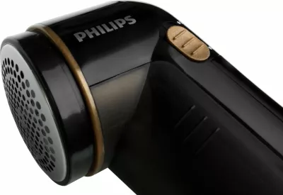 Makinë heqëse pushi për rroba Philips GC026/80, me bateri 2xAA, e zezë, set me 2xAA + brushë pastrimi + adaptor rregullimi lartësie