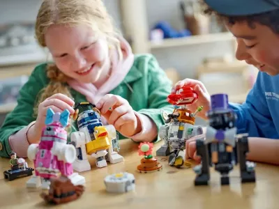 Set LEGO Star Wars 75392 Droid Builder, për fëmijë 9+ vjeç