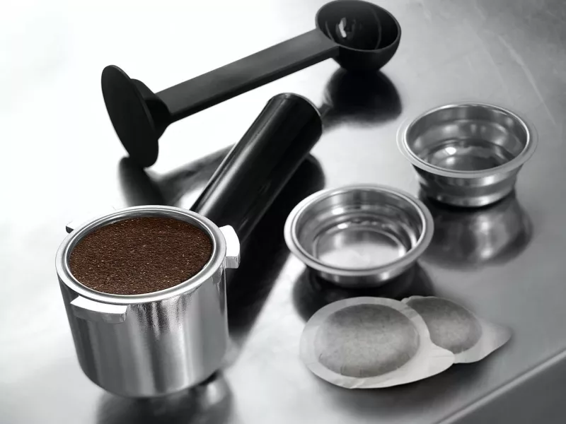 Makinë espresso De’Longhi Dedica Style EC 685.BK, 1.1 L, Coffee pod, Ground coffee, 1300 W, E zezë, Argjend