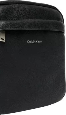 Çantë crossbody për meshkuj Calvin Klein Raised Reporter LV04D3160G, e zezë