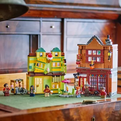 Set LEGO Harry Potter 76452, Quality Quidditch Supplies & Ice Cream Parlour, 795 pjesë, me 6 minifigura