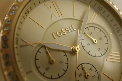 Orë dore për femra Fossil, të arta