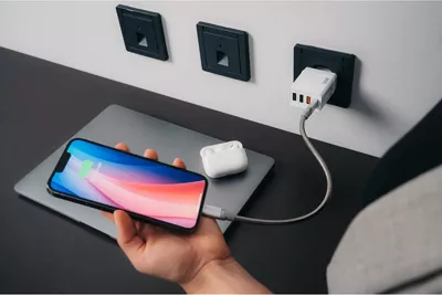 Karikues muri Verbatim CHR-30EU2 (49701) 30W, 1x USB-C PD 20W + 3x USB-A (QC 3.0 18W + 2x 10W), prizë EU, i bardhë