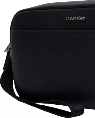Çantë pouch për meshkuj Calvin Klein LV04D1277G, e zezë