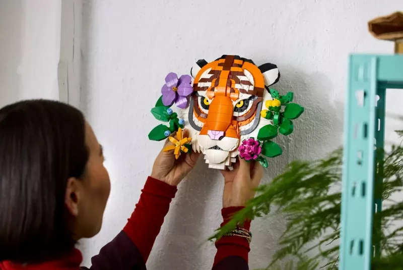 Set LEGO ART The Fauna Collection Tiger 31217 për të rritur, 744 pjesë