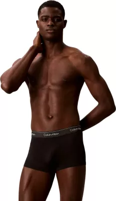 Të brendshme trunk 3-palëshe Calvin Klein LV00NB4575 për meshkuj, të zeza