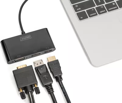 Adapter grafik Digitus USB-C në DisplayPort/HDMI/VGA, i zi