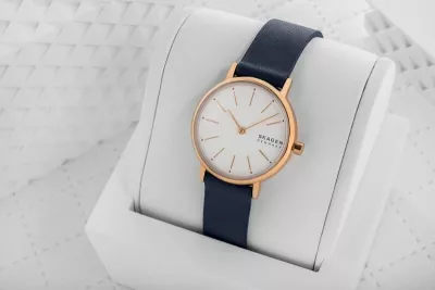 Orë dore për femra Skagen, rozë gold me rrip blu