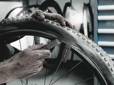 Set veglash biçiklete Wera Bicycle Set 13, 2 copë, e zezë