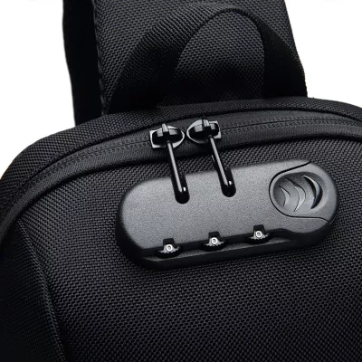 Çantë shpine një sup Wozinsky Premium me port USB dhe bravë kundër vjedhjes, e zezë