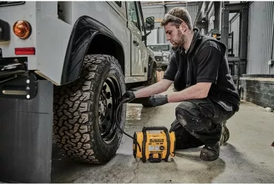 Kompresor ajri DeWALT DCC018N, 11 bar, 2.5 kg, zi-verdhë