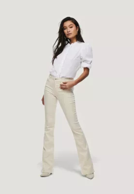 Xhinse për femra Only ONLBLUSH LIFE MID FLARED 15230778, krem (Sour Cream) [Madhësia: XS]