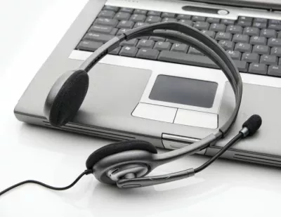 Kufje stereo me mikrofon Logitech H111 (MPN 981-000593), 3.5mm, kabllo 2.35m, të zeza