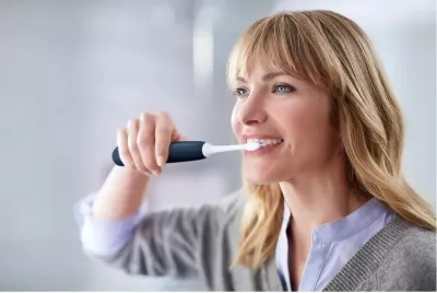 Furçë dhëmbësh elektronike Philips Sonicare ProtectiveClean HX6851/34, e bardhë dhe blu