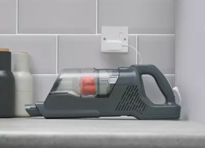 Fshesë me korrent 2-në-1 Black&Decker BHFEA520J, 18V, bateri e integruar 2Ah, 500ml, e zezë