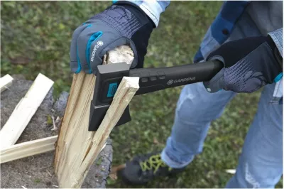 Sopatë GARDENA Universal Hatchet 900B, 900g, dorezë fiberglass, e zezë