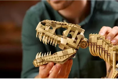 Set lego Jurassic World për të rritur