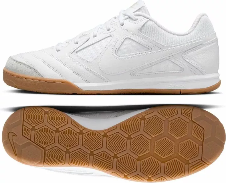 Atlete futbolli Nike, të bardha [Madhësia: 43]