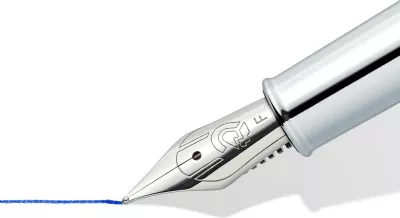 Stilolaps STAEDTLER triplus 474, metal, cartridge, majë fine, i kuq