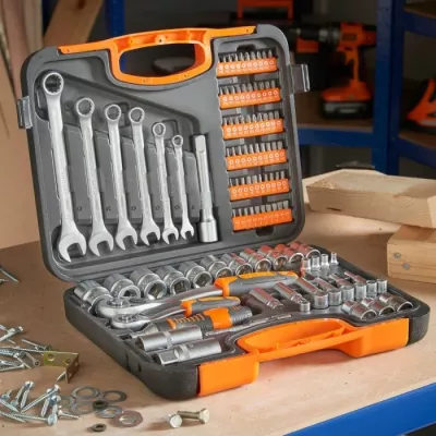 Set veglash VONHAUS 15/176, 104 copë, kasë me organizim, portokalli/zi