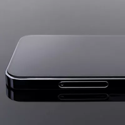 Xham i temperuar Wozinsky Full Glue për iPhone 15, 2 copë, me kornizë të zezë