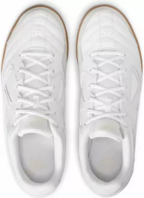 Atlete futbolli Nike, të bardha [Madhësia: 43]