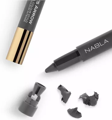 Laps për sy Nabla Cupid's Arrow Longwear Stylo Multi-Purpose Stick Eyeshadow – Shade: Arrow #10 Midnight Gray